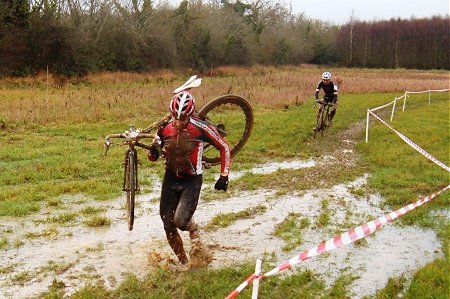 conor_campbell_runs_through_the_paddy_field.jpg