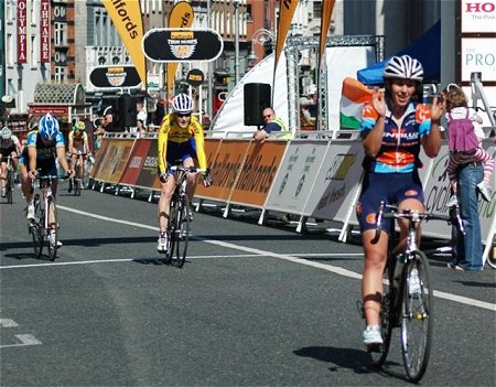 fiona_meade_wins_dublin_criterium.jpg