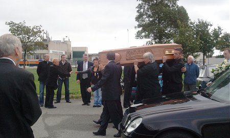 jj-funeral-2010-09-15.jpg