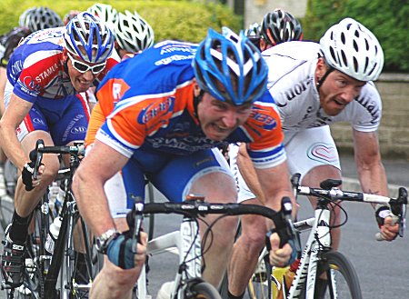 paul_kennedy_leads_out_the_sprint_in_donore.jpg